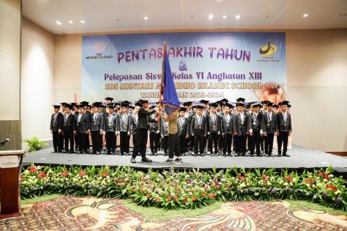 Penyerahan Bendera MAIS