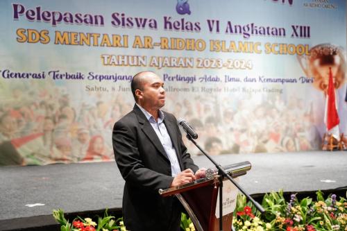 Sambutan perwakilan orang tua kelas VI